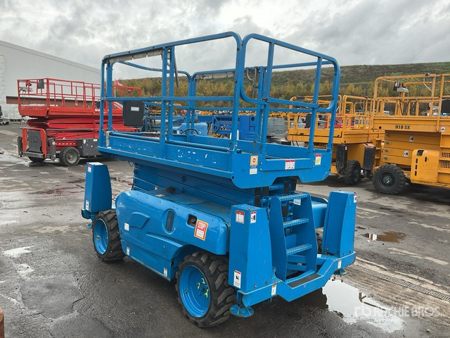 2014 Haulotte Compact 12DX 4x4 Diesel Scissor Lift - Škarjasta dvižna ploščad: slika 3 2014 Haulotte Compact 12DX 4x4 Diesel Scissor Lift - Škarjasta dvižna ploščad: slika 3
