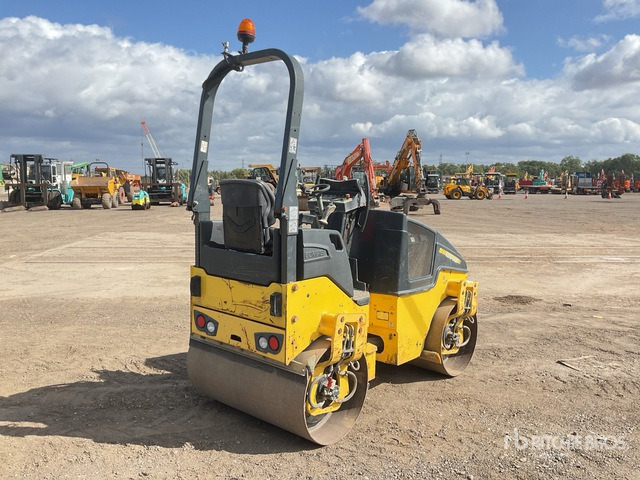 2015 Bomag BW120AD-5 Double Drum Roller - Cestni valjar: slika 4 2015 Bomag BW120AD-5 Double Drum Roller - Cestni valjar: slika 4