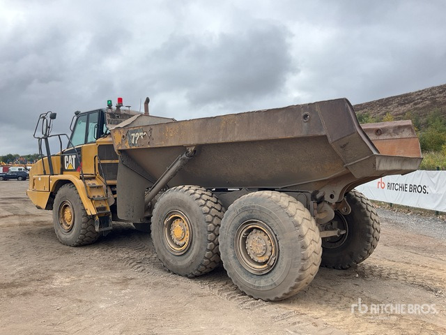 2015 Cat 725C Articulated Dump Truck - Zglobni demper: slika 4 2015 Cat 725C Articulated Dump Truck - Zglobni demper: slika 4