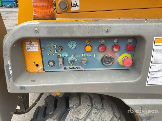 2015 Haulotte Compact 12DX 4x4 Diesel Scissor Lift - Škarjasta dvižna ploščad: slika 5 2015 Haulotte Compact 12DX 4x4 Diesel Scissor Lift - Škarjasta dvižna ploščad: slika 5