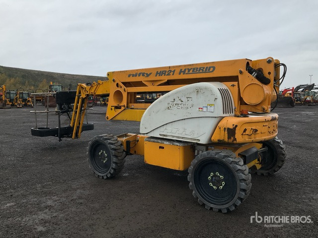 2015 Nifty-Lift HR21-141 4WD Hybrid Articulating Boom Lift - Zglobna dvižna ploščad: slika 3 2015 Nifty-Lift HR21-141 4WD Hybrid Articulating Boom Lift - Zglobna dvižna ploščad: slika 3