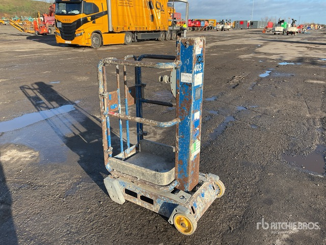 2015 Power Tower Peco Vertical Mast Lift - Vertikalni dvižni teleskop: slika 2 2015 Power Tower Peco Vertical Mast Lift - Vertikalni dvižni teleskop: slika 2