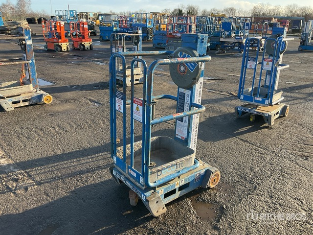 2015 Power Tower Peco Vertical Mast Lift - Vertikalni dvižni teleskop: slika 2 2015 Power Tower Peco Vertical Mast Lift - Vertikalni dvižni teleskop: slika 2