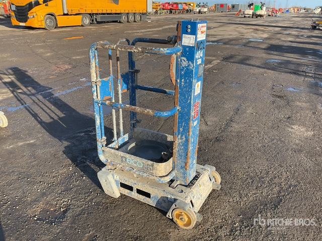 2015 Power Tower Peco Vertical Mast Lift - Vertikalni dvižni teleskop: slika 2 2015 Power Tower Peco Vertical Mast Lift - Vertikalni dvižni teleskop: slika 2