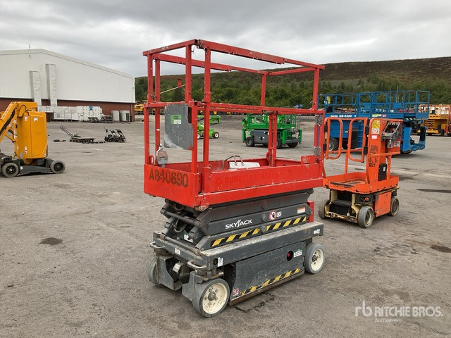2017 Skyjack SJIII3219 Electric Scissor Lift - Škarjasta dvižna ploščad: slika 1 2017 Skyjack SJIII3219 Electric Scissor Lift - Škarjasta dvižna ploščad: slika 1