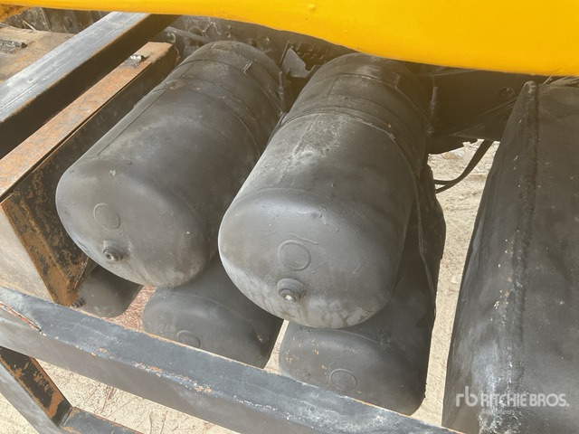 1999 Scania 380 6x4 (Inoperable) T/A Dump Truck - Tovornjak prekucnik: slika 4 1999 Scania 380 6x4 (Inoperable) T/A Dump Truck - Tovornjak prekucnik: slika 4