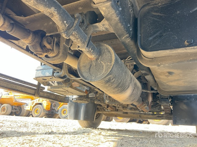 2006 Mitsubishi Canter 4x2 Flatbed Truck - Tovornjak s kesonom: slika 5 2006 Mitsubishi Canter 4x2 Flatbed Truck - Tovornjak s kesonom: slika 5