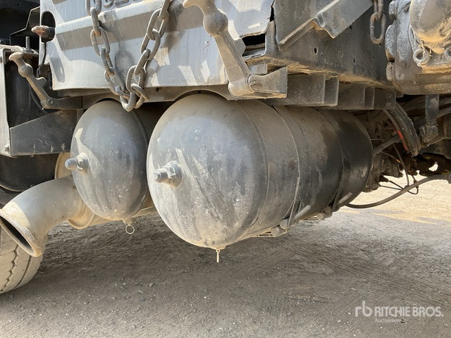 2008 Volvo FM400 6x4 20000 Liters Vacuum Tanker Truck - Vakuumski tovornjak: slika 5 2008 Volvo FM400 6x4 20000 Liters Vacuum Tanker Truck - Vakuumski tovornjak: slika 5
