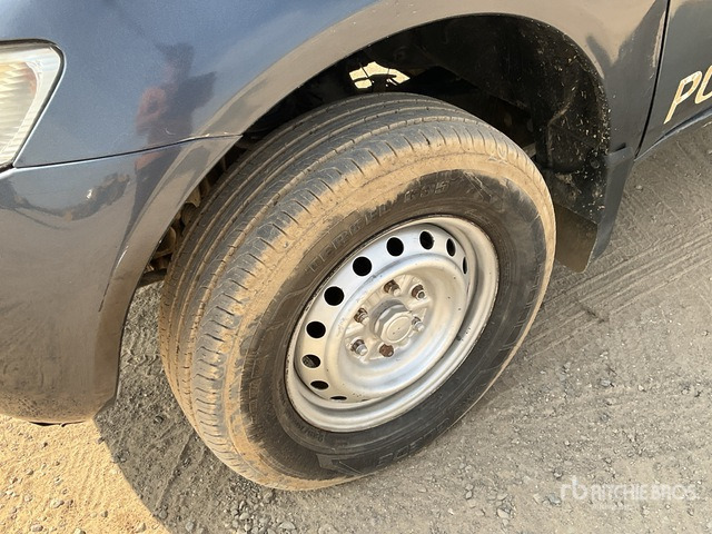 2009 Mitsubishi L200 4x4 Crew Cab Pickup - Poltovornjak: slika 5 2009 Mitsubishi L200 4x4 Crew Cab Pickup - Poltovornjak: slika 5