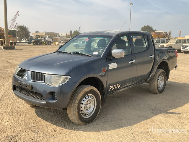 2009 Mitsubishi L200 4x4 Crew Cab Pickup - Poltovornjak: slika 1 2009 Mitsubishi L200 4x4 Crew Cab Pickup - Poltovornjak: slika 1