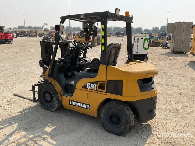 2010 Cat DP25NT 2.5 ton Forklift - Diesel viličar: slika 4 2010 Cat DP25NT 2.5 ton Forklift - Diesel viličar: slika 4