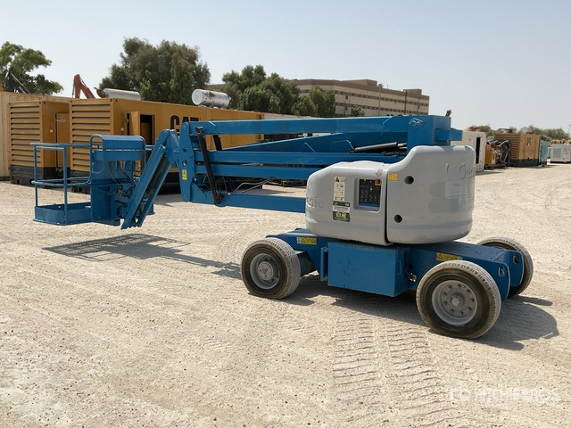 2012 Genie Z-45/25J 2WD Diesel Articulating Boom Lift - Zglobna dvižna ploščad: slika 3 2012 Genie Z-45/25J 2WD Diesel Articulating Boom Lift - Zglobna dvižna ploščad: slika 3