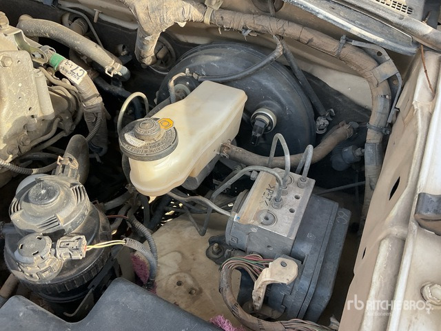 2012 Toyota Hilux 4x4 Crew Cab Pickup - Poltovornjak: slika 4 2012 Toyota Hilux 4x4 Crew Cab Pickup - Poltovornjak: slika 4