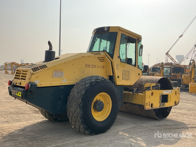 2013 Bomag BW211D-40 - Kompaktor: slika 3 2013 Bomag BW211D-40 - Kompaktor: slika 3