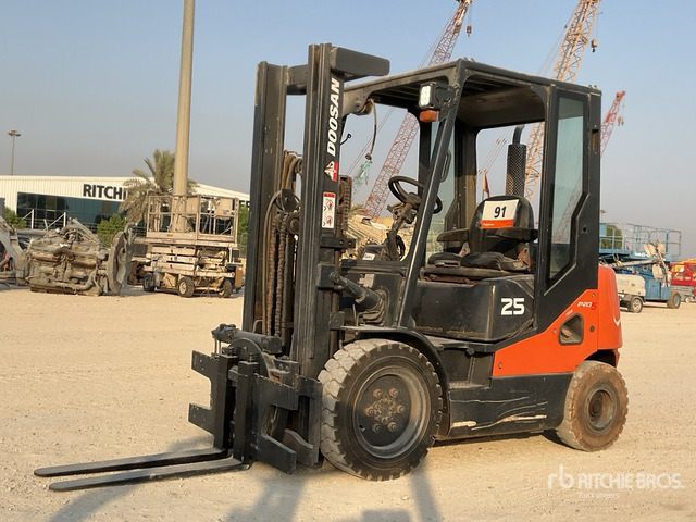 2014 Doosan D25S-2 2.5 ton Forklift - Diesel viličar: slika 1 2014 Doosan D25S-2 2.5 ton Forklift - Diesel viličar: slika 1