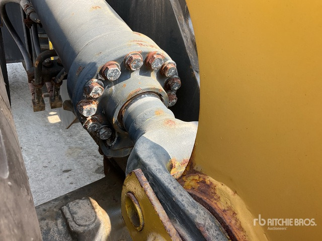 2014 Komatsu WA320-5 - Kolesni nakladalec: slika 5 2014 Komatsu WA320-5 - Kolesni nakladalec: slika 5