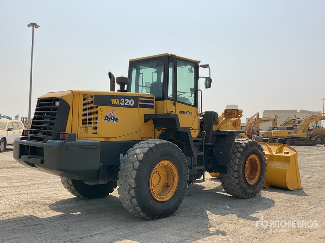 2014 Komatsu WA320-5 - Kolesni nakladalec: slika 4 2014 Komatsu WA320-5 - Kolesni nakladalec: slika 4
