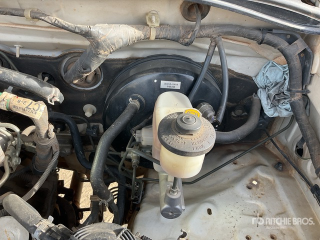 2014 Toyota Hilux 4x4 Crew Cab Pickup - Poltovornjak: slika 4 2014 Toyota Hilux 4x4 Crew Cab Pickup - Poltovornjak: slika 4