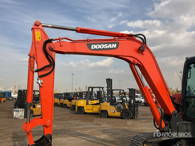 2015 Doosan DX60 Mini Excavator: <6.6t - Mini bager: slika 3 2015 Doosan DX60 Mini Excavator: <6.6t - Mini bager: slika 3
