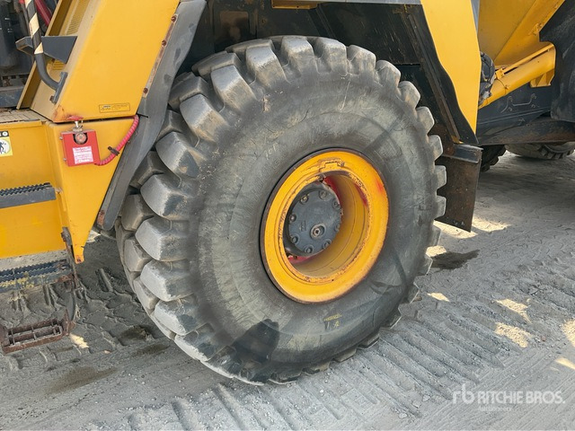 2015 Komatsu HM400-3 Articulated Dump Truck - Zglobni demper: slika 4 2015 Komatsu HM400-3 Articulated Dump Truck - Zglobni demper: slika 4