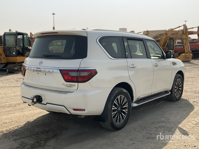 2015 Nissan Patrol Platinum 4x4 SUV - SUV: slika 3 2015 Nissan Patrol Platinum 4x4 SUV - SUV: slika 3