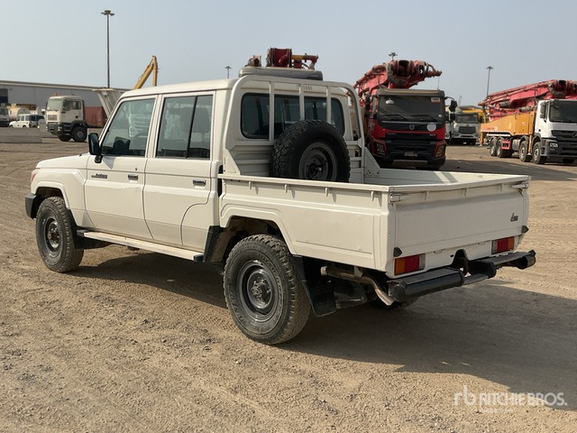 2016 Toyota Land Cruiser 79L 4x4 Crew Cab Pickup - Poltovornjak: slika 3 2016 Toyota Land Cruiser 79L 4x4 Crew Cab Pickup - Poltovornjak: slika 3