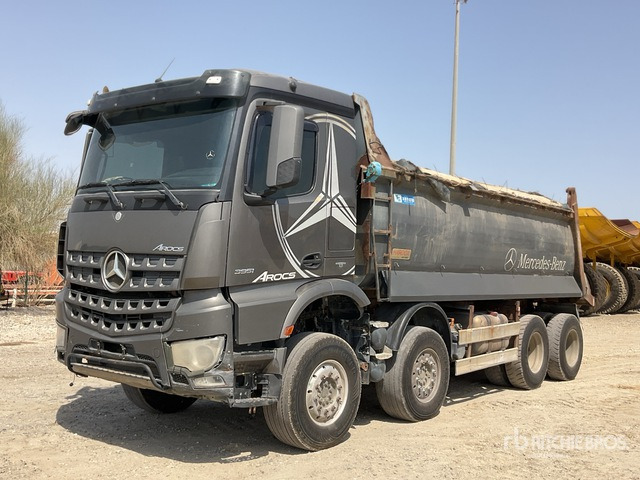 2017 Mercedes Benz AROCS 3951 8x4 Twin-Steer Tri/A Dump Truck - Tovornjak prekucnik: slika 2 2017 Mercedes Benz AROCS 3951 8x4 Twin-Steer Tri/A Dump Truck - Tovornjak prekucnik: slika 2