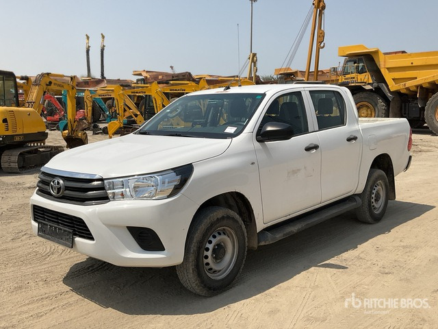 2018 Toyota Hilux 4x4 Crew Cab Pickup - Poltovornjak: slika 1 2018 Toyota Hilux 4x4 Crew Cab Pickup - Poltovornjak: slika 1