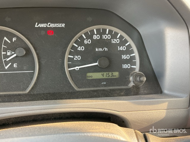 2023 Toyota Land Cruiser 79L 4x4 Crew Cab Pickup - Poltovornjak: slika 2 2023 Toyota Land Cruiser 79L 4x4 Crew Cab Pickup - Poltovornjak: slika 2