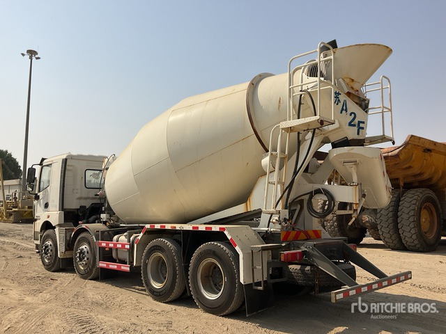 2024 XCMG NXG5310GJBN5C 8x4 Twin-Steer Mixer Truck - Avtomešalec: slika 4 2024 XCMG NXG5310GJBN5C 8x4 Twin-Steer Mixer Truck - Avtomešalec: slika 4