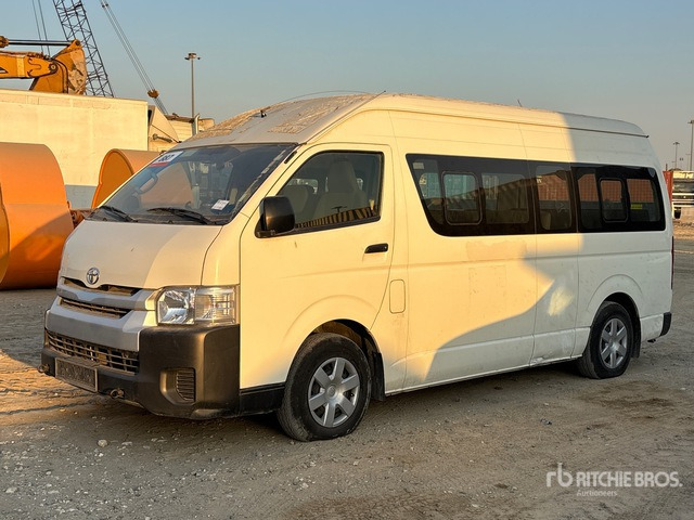 2018 Toyota Hiace 4x2 16-Seat Mini Bus - Avtobus: slika 1 2018 Toyota Hiace 4x2 16-Seat Mini Bus - Avtobus: slika 1