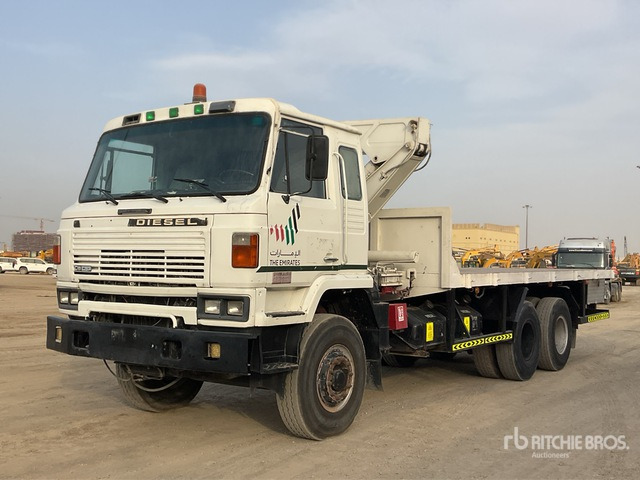 Nissan TF20 - Tovornjak s kesonom, Tovornjak z dvigalom: slika 2 Nissan TF20 - Tovornjak s kesonom, Tovornjak z dvigalom: slika 2