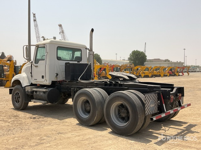 2005 Mack Granite CV713 6x4 T/A Day Cab Truck Tractor - Vlačilec: slika 4 2005 Mack Granite CV713 6x4 T/A Day Cab Truck Tractor - Vlačilec: slika 4