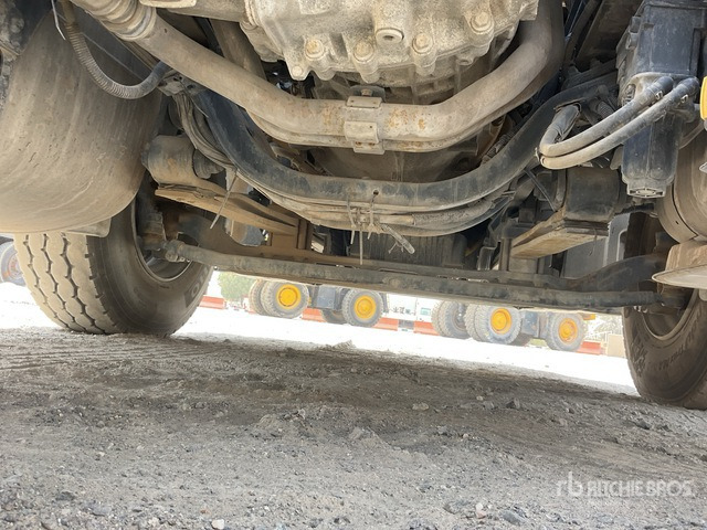 2015 Mercedes-Benz Actros 1845LS 4x2 S/A Sleeper Truck Tractor - Vlačilec: slika 5 2015 Mercedes-Benz Actros 1845LS 4x2 S/A Sleeper Truck Tractor - Vlačilec: slika 5