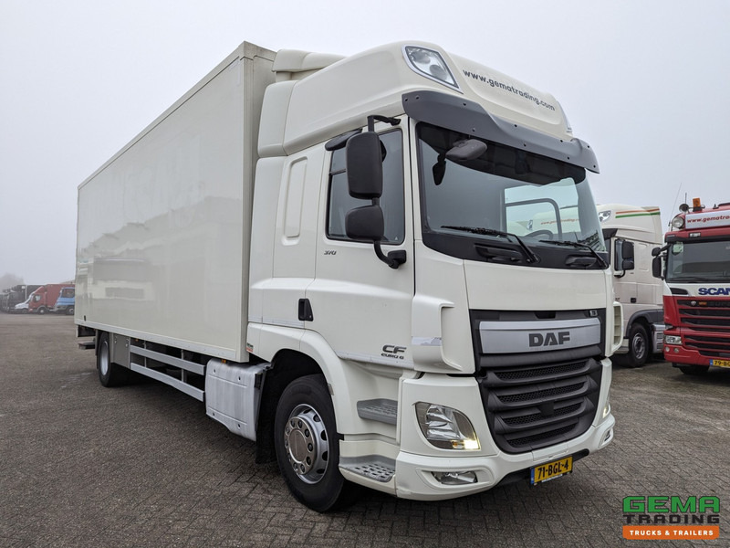 DAF CF 370 FA 4x2 Spacecab Euro6 - GeslotenBak 8.2M + Laadklep 2000kg - HardHouten vloer - 10/2025APK - Tovornjak zabojnik: slika 5 DAF CF 370 FA 4x2 Spacecab Euro6 - GeslotenBak 8.2M + Laadklep 2000kg - HardHouten vloer - 10/2025APK - Tovornjak zabojnik: slika 5