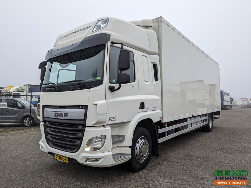 DAF CF 370 FA 4x2 Spacecab Euro6 - GeslotenBak 8.2M + Laadklep 2000kg - HardHouten vloer - 10/2025APK - Tovornjak zabojnik: slika 1 DAF CF 370 FA 4x2 Spacecab Euro6 - GeslotenBak 8.2M + Laadklep 2000kg - HardHouten vloer - 10/2025APK - Tovornjak zabojnik: slika 1