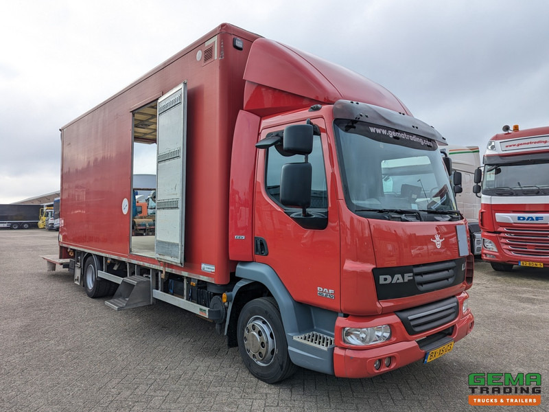 DAF FA LF45.210 4x2 Dagcab Euro5 EEV - GeslotenBak 6.6M - Zijdeuren - Weegsysteem - Laadklep 1500KG - Tovornjak zabojnik: slika 2 DAF FA LF45.210 4x2 Dagcab Euro5 EEV - GeslotenBak 6.6M - Zijdeuren - Weegsysteem - Laadklep 1500KG - Tovornjak zabojnik: slika 2