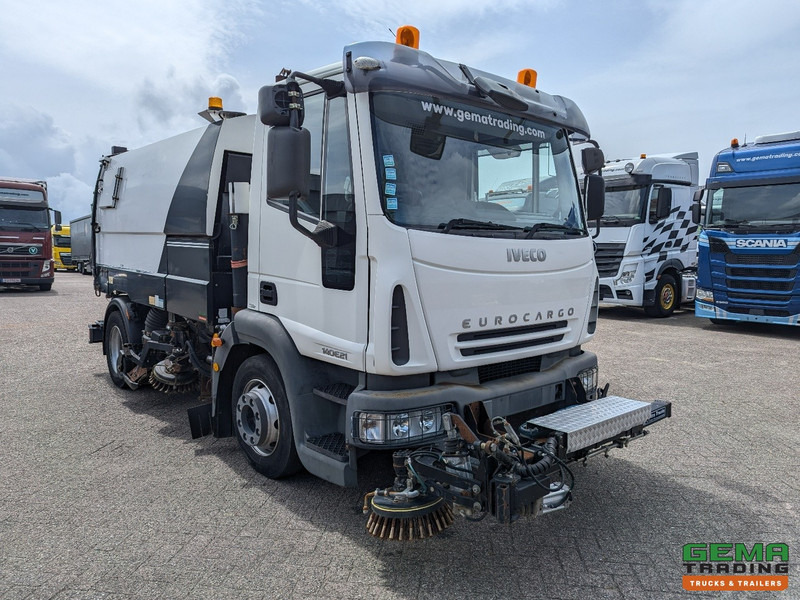 Iveco 140E21 4x2 Dagcab Euro3 - Schmidt SK500R - Hydrostaat - Vozilo za pometanje: slika 4 Iveco 140E21 4x2 Dagcab Euro3 - Schmidt SK500R - Hydrostaat - Vozilo za pometanje: slika 4