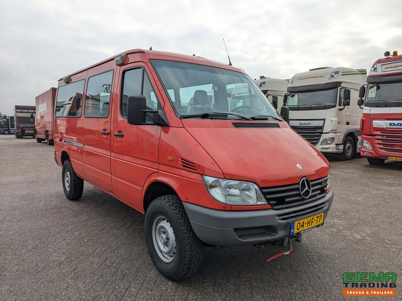 Mercedes-Benz 316 CDI 4x4 Euro3 - 59.000km - 9 Persoons - Lier - 3 Sperren! Hoge en Lage Gearing - Minibus, Potniški kombi: slika 2 Mercedes-Benz 316 CDI 4x4 Euro3 - 59.000km - 9 Persoons - Lier - 3 Sperren! Hoge en Lage Gearing - Minibus, Potniški kombi: slika 2