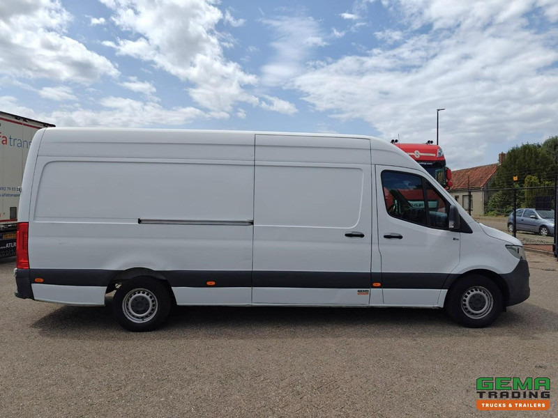 Mali kombi Mercedes-Benz Sprinter 311 CDI L3H2 - Euro6ZF - Automaat - Navigatie - Camera - 06/2026 APK: slika 12