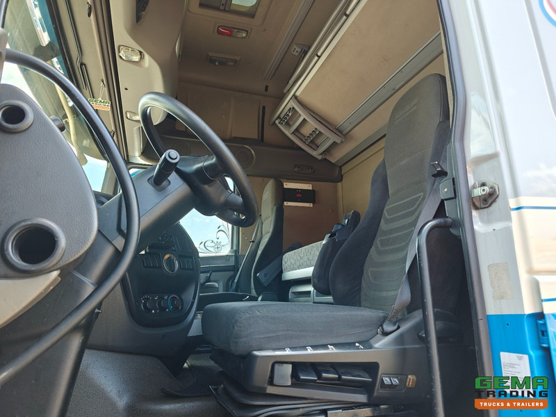 DAF FTS XF105.510 6x2 SuperSpaceCab Euro5 - Retarder - Dubbele Tanks - 10 Banden - Schuifschotel - NL TRUCK - Vlačilec: slika 5 DAF FTS XF105.510 6x2 SuperSpaceCab Euro5 - Retarder - Dubbele Tanks - 10 Banden - Schuifschotel - NL TRUCK - Vlačilec: slika 5