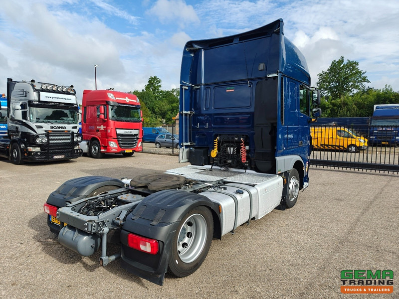 DAF XF 440 FT 4x2 SuperSpaceCab Euro6A - MEGA - Retarder - HandGeschakeld - 283.000KM! - Vlačilec: slika 3 DAF XF 440 FT 4x2 SuperSpaceCab Euro6A - MEGA - Retarder - HandGeschakeld - 283.000KM! - Vlačilec: slika 3