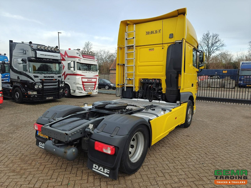 DAF XF 450 FT 4x2 SuperSpaceCab Euro6C - Retarder - Standairco - Dubbele Tanks - SMARTtachoV2 - 10/2026 APK - Vlačilec: slika 3 DAF XF 450 FT 4x2 SuperSpaceCab Euro6C - Retarder - Standairco - Dubbele Tanks - SMARTtachoV2 - 10/2026 APK - Vlačilec: slika 3