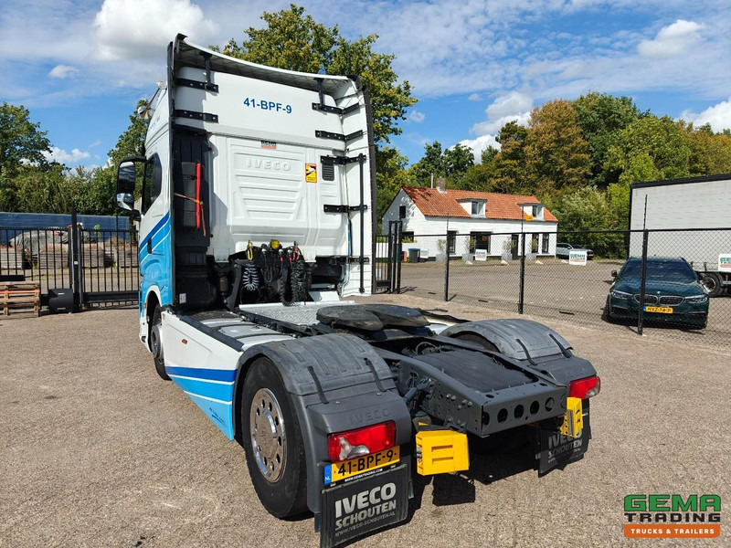 Iveco S-WAY 420 4x2 Euro6D - Dubbele Tanks - StandAirco - Navi - SMARTTacho V2 - 04/2026 APK - Vlačilec: slika 4 Iveco S-WAY 420 4x2 Euro6D - Dubbele Tanks - StandAirco - Navi - SMARTTacho V2 - 04/2026 APK - Vlačilec: slika 4