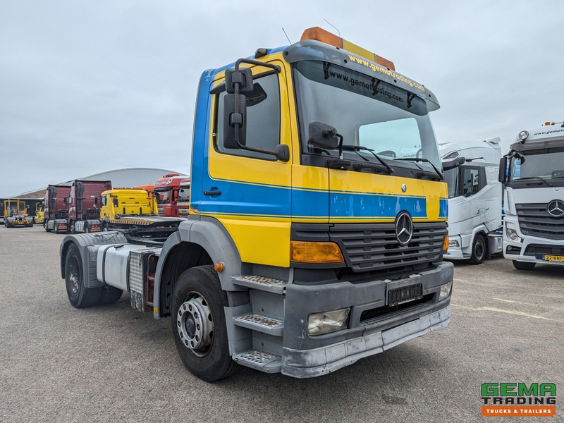 Mercedes-Benz Axor 1828 4x2 Dagcab Euro2 - Handgeschakeld - Reservewiel - Duitse Vrachtwagen - Vlačilec: slika 2 Mercedes-Benz Axor 1828 4x2 Dagcab Euro2 - Handgeschakeld - Reservewiel - Duitse Vrachtwagen - Vlačilec: slika 2