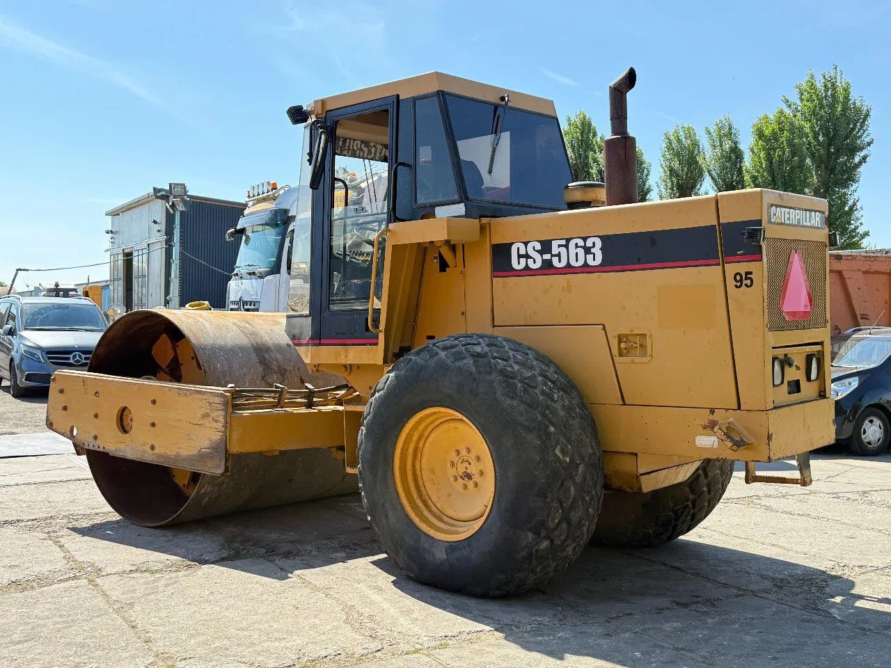 CAT CS 563 Roller with vibration - Kompaktor: slika 3 CAT CS 563 Roller with vibration - Kompaktor: slika 3