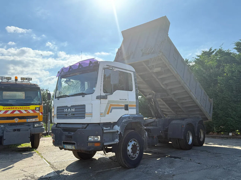 MAN TGA 26.360 6X4 Tipper Spring/Spring ZF Manual gear EURO3 - Tovornjak prekucnik: slika 2 MAN TGA 26.360 6X4 Tipper Spring/Spring ZF Manual gear EURO3 - Tovornjak prekucnik: slika 2