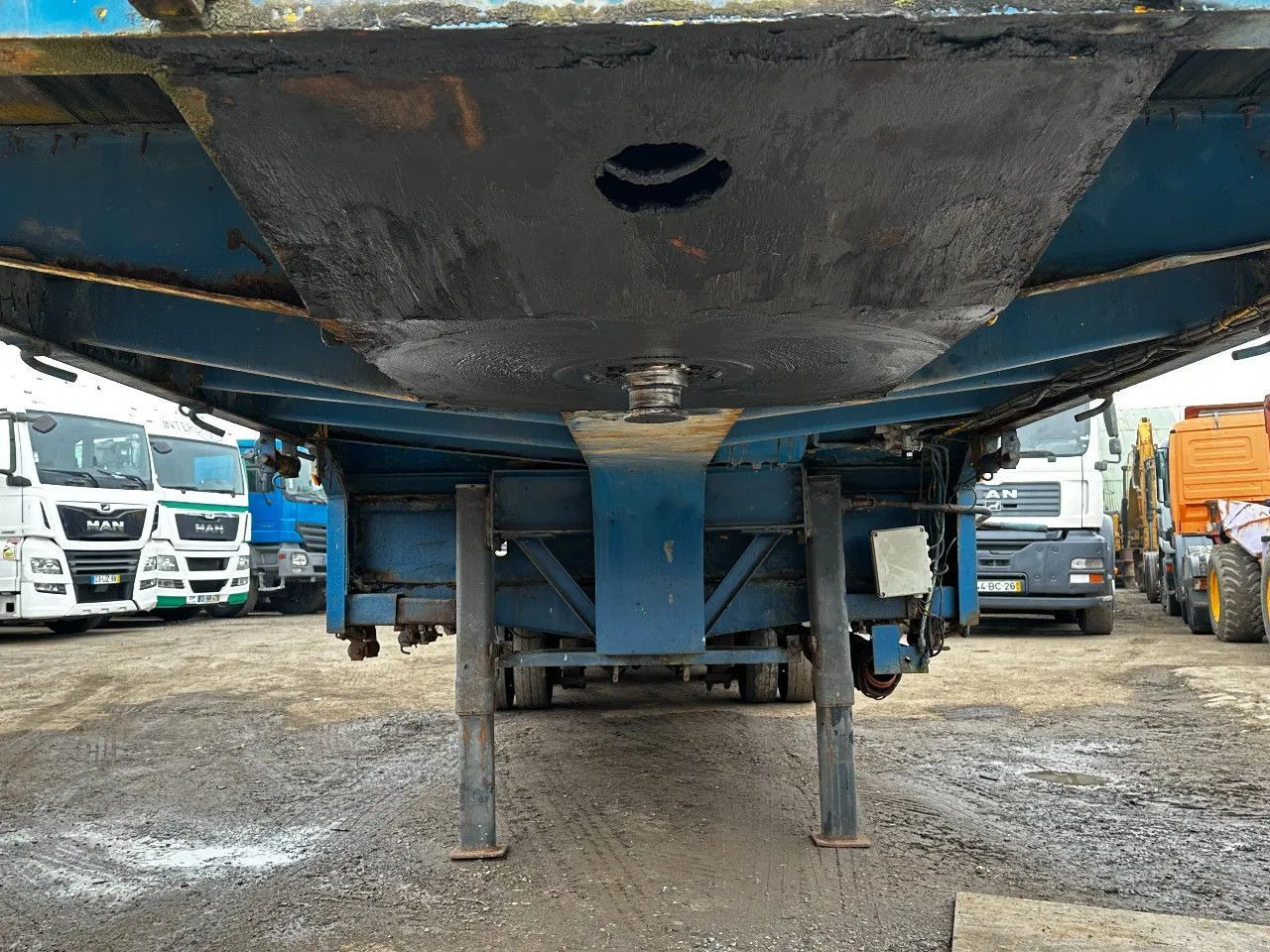 Nooteboom OSD-44 3 Axle lowloader Extandable 44Ton Nooteboom OSD-44 3 Axle lowloader Extandable 44Ton - Nizko noseča polprikolica: slika 4 Nooteboom OSD-44 3 Axle lowloader Extandable 44Ton Nooteboom OSD-44 3 Axle lowloader Extandable 44Ton - Nizko noseča polprikolica: slika 4