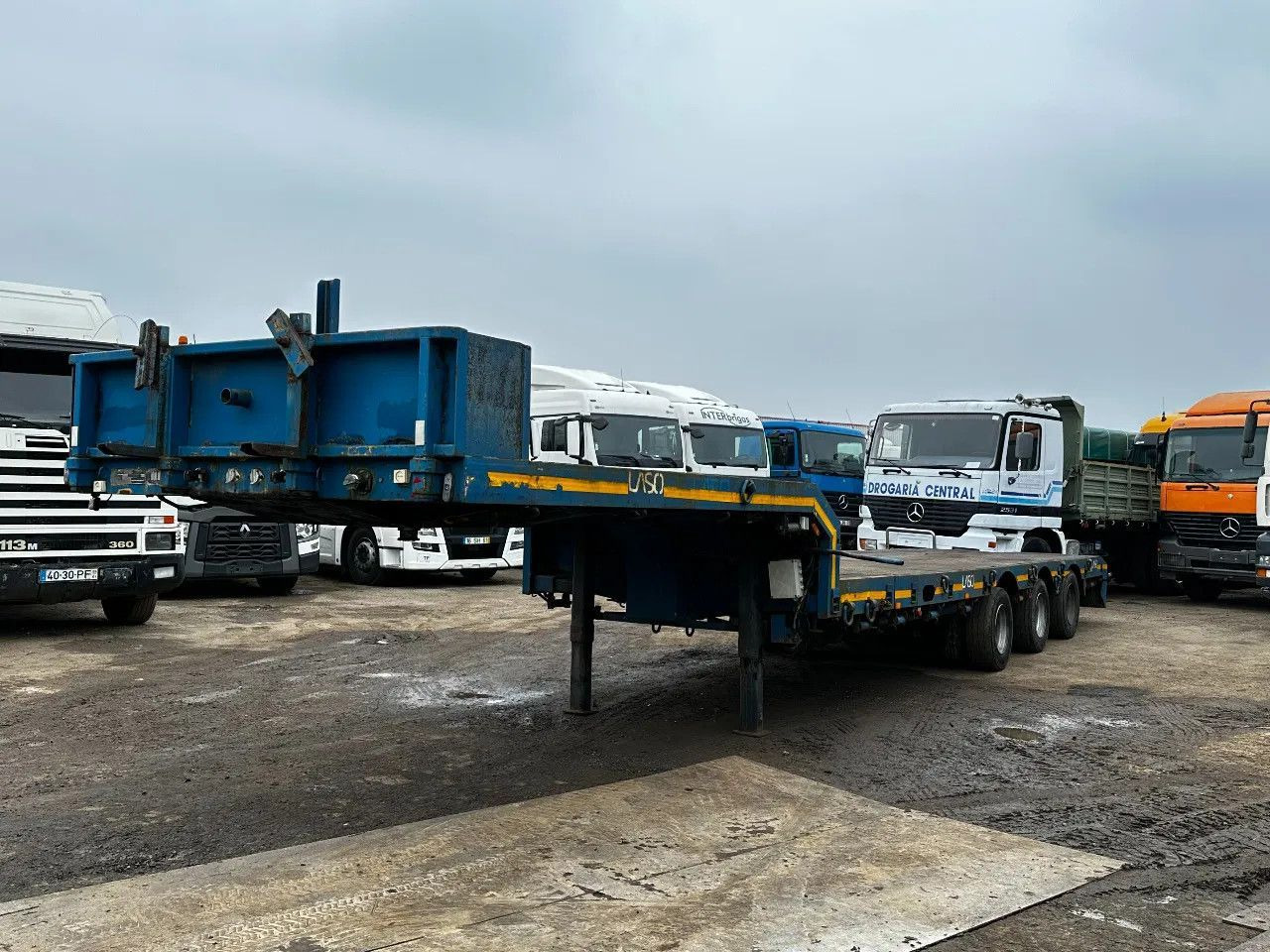 Nooteboom OSD-44 3 Axle lowloader Extandable 44Ton Nooteboom OSD-44 3 Axle lowloader Extandable 44Ton - Nizko noseča polprikolica: slika 1 Nooteboom OSD-44 3 Axle lowloader Extandable 44Ton Nooteboom OSD-44 3 Axle lowloader Extandable 44Ton - Nizko noseča polprikolica: slika 1