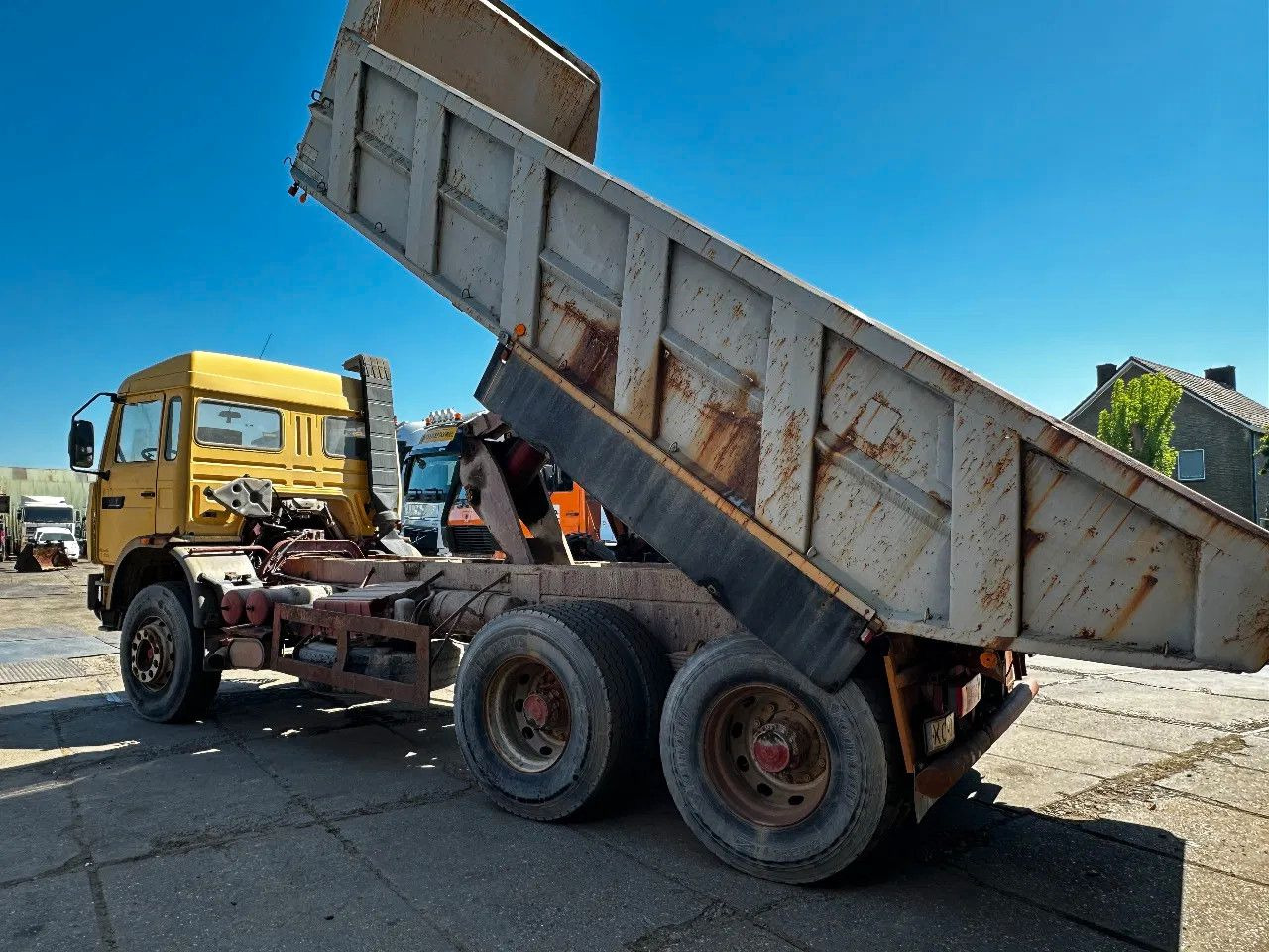 Renault G300 6X4 Tipper Spring/Spring Manual gearbox - Tovornjak prekucnik: slika 3 Renault G300 6X4 Tipper Spring/Spring Manual gearbox - Tovornjak prekucnik: slika 3